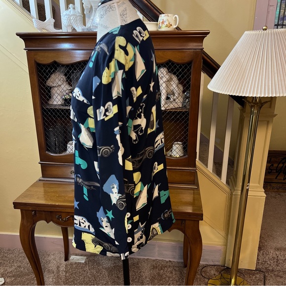 Laurel by Escada 100% Silk Blouse in Excellent w.  Size 36/US 6. - Picture 4 of 12